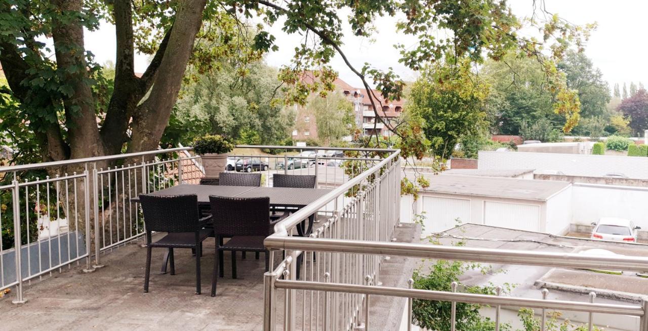 Neue moderne Zweizimmerwohnung inklusive WLAN und Netflix Essen Exterior foto